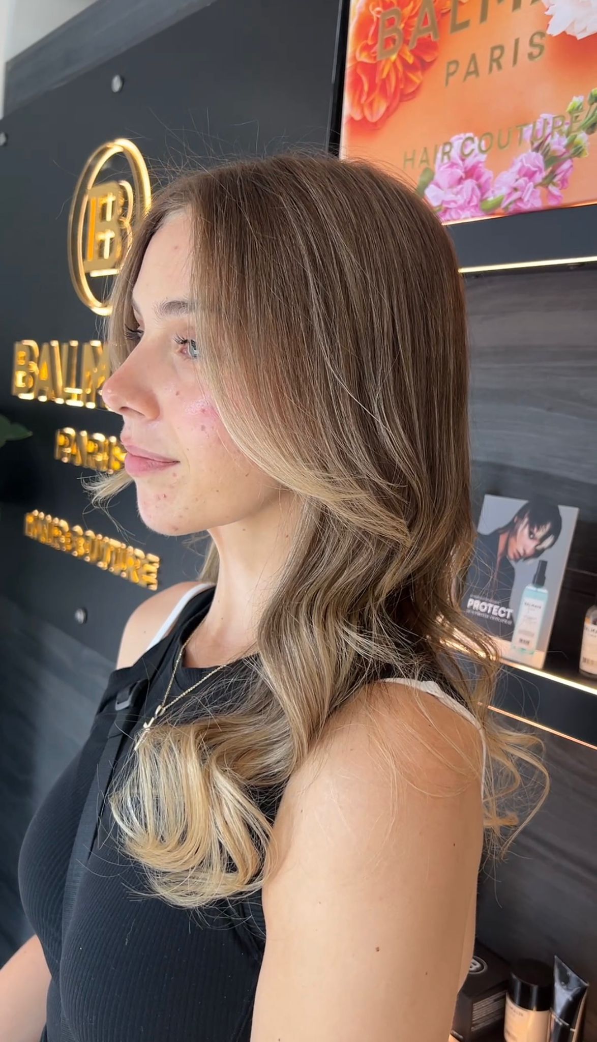 温哥华 Ombré 渐变染专家 Amika Wang 作品——玫瑰棕渐变色配大波浪卷发，Salon Era